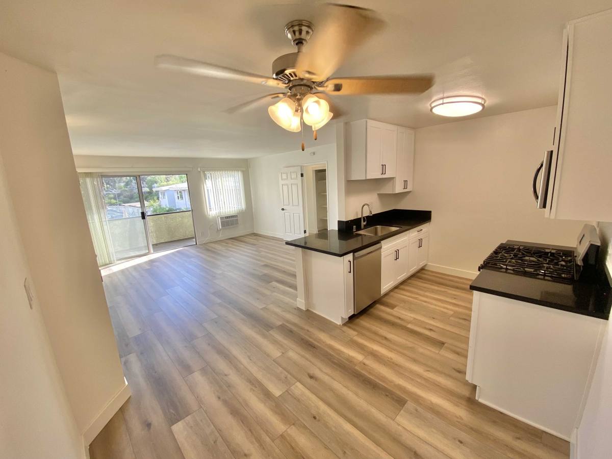 Apartment for rent at 11028 Moorpark St #212, North Hollywood, CA 91602