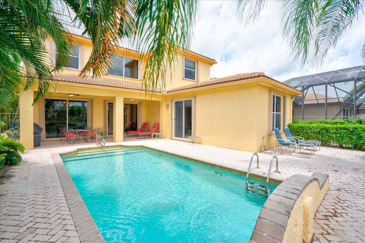 Apartment for rent at 10891 Northgreen Dr, Lake Worth, FL 33449