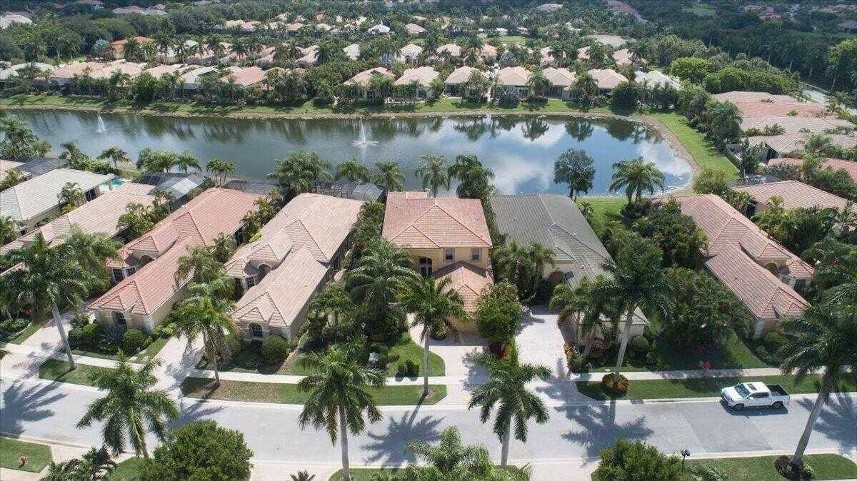 Apartment for rent at 10891 Northgreen Dr, Lake Worth, FL 33449