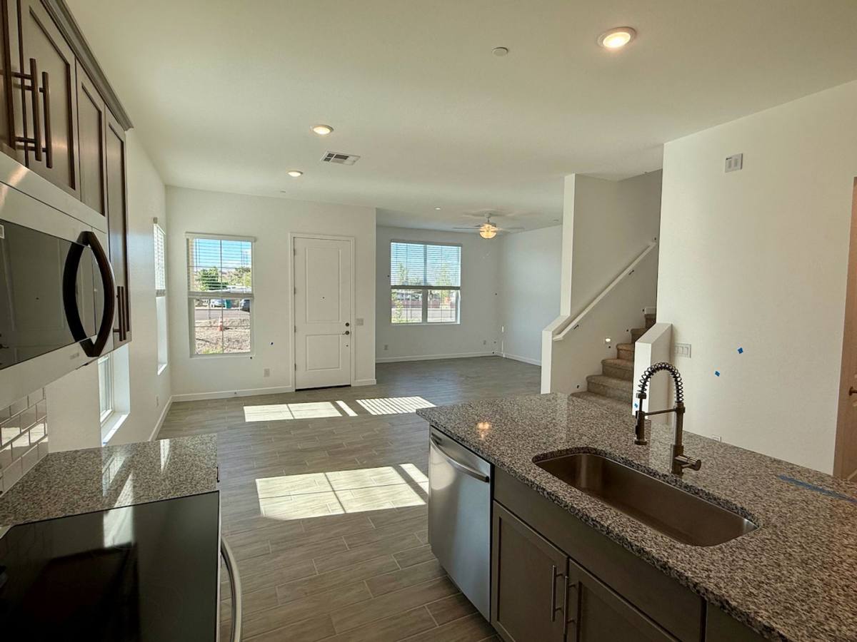 Townhouse for rent at 8232 E University Dr, Mesa, AZ 85207