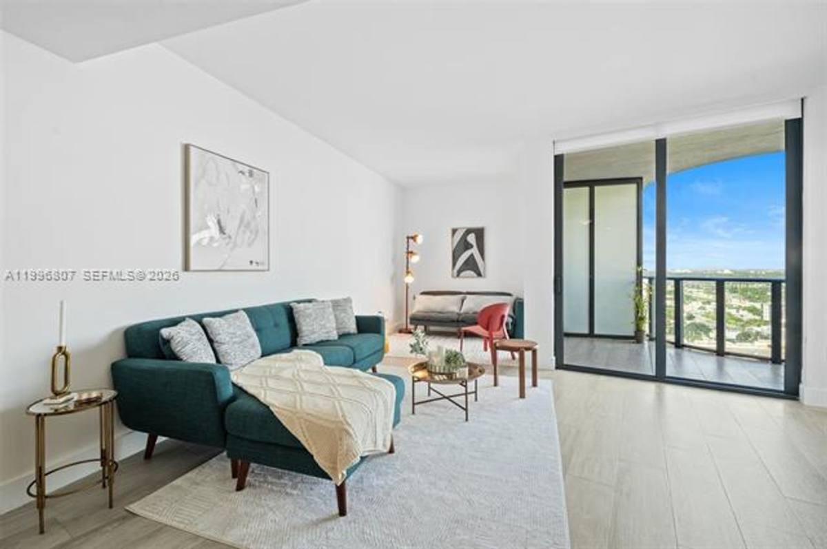 Apartment for rent at 121 NE 34th St, Miami, FL 33137