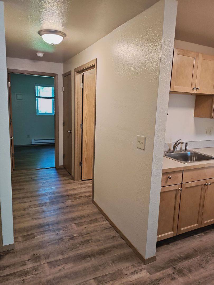 Apartment for rent at 1501 N 26th St, Mount Vernon, WA 98273