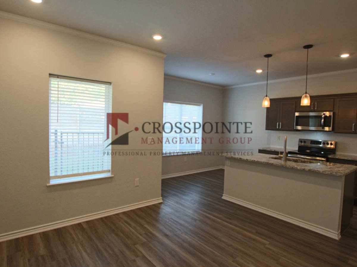 Townhouse for rent at 1927 Lindbergh Dr, Tyler, TX 75703