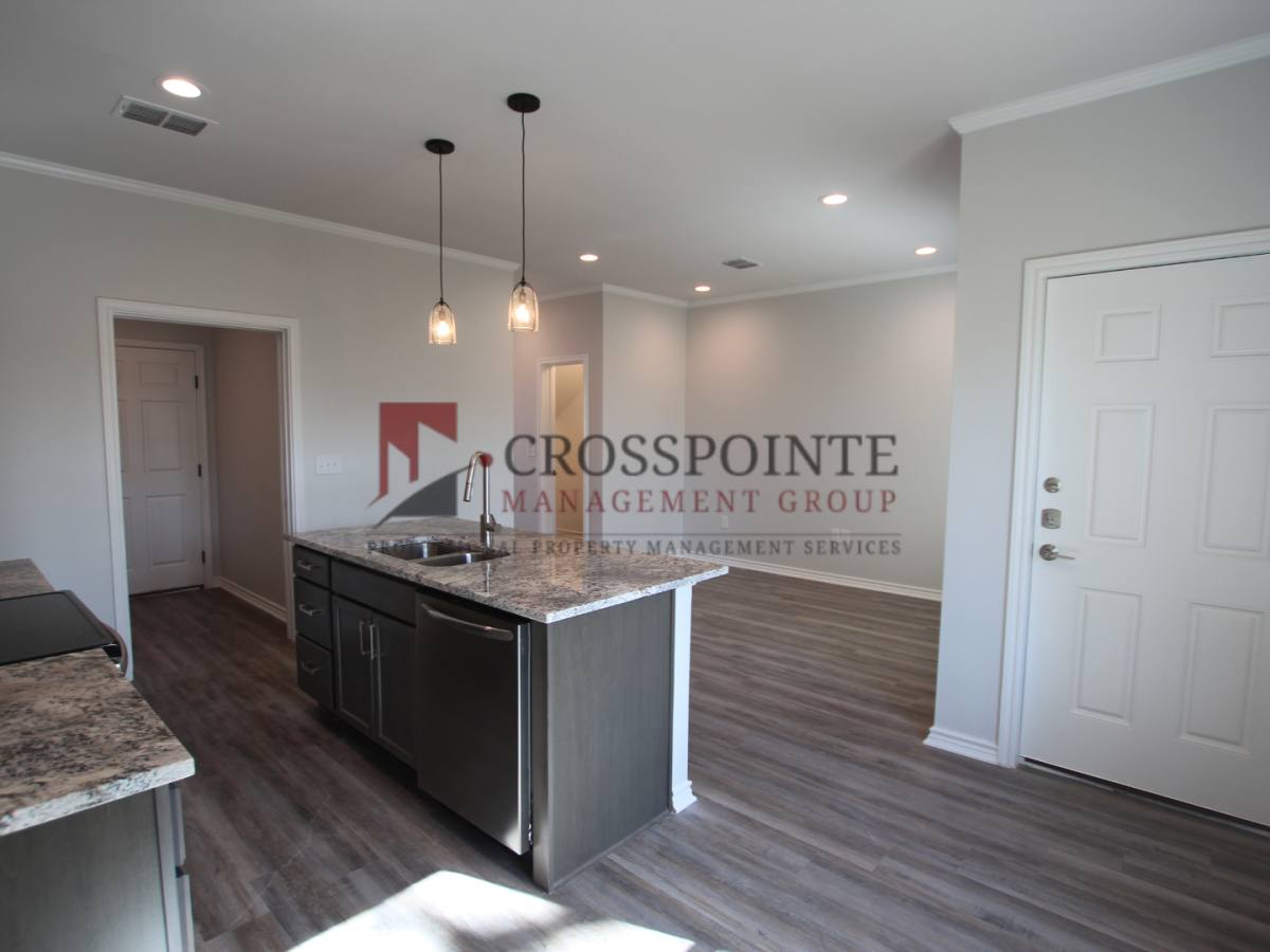 Townhouse for rent at 1927 Lindbergh Dr, Tyler, TX 75703