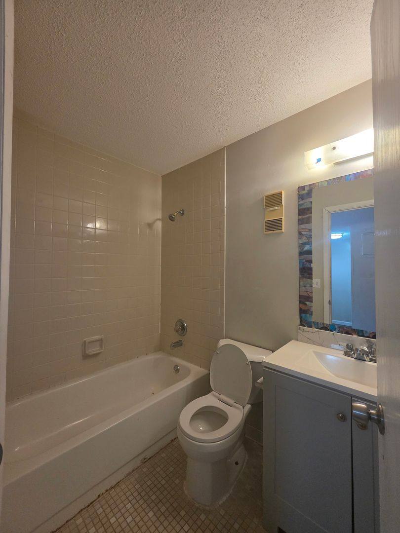 Apartment for rent at 311 Country Club Oval, Daytona Beach, FL 32114