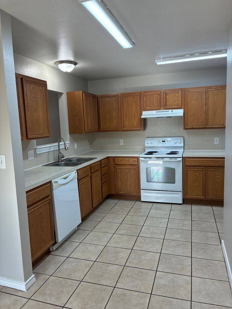 Apartment for rent at 602 N Belmont Ave, Lubbock, TX 79416