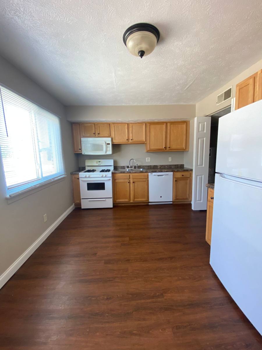 Townhouse for rent at 331 Riley Dr, Bloomington, IL 61701