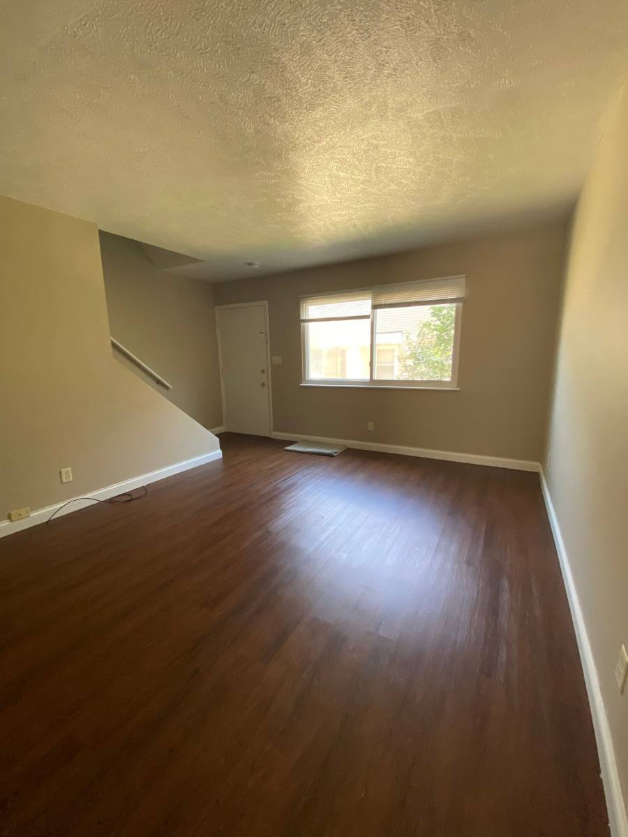 Townhouse for rent at 331 Riley Dr, Bloomington, IL 61701