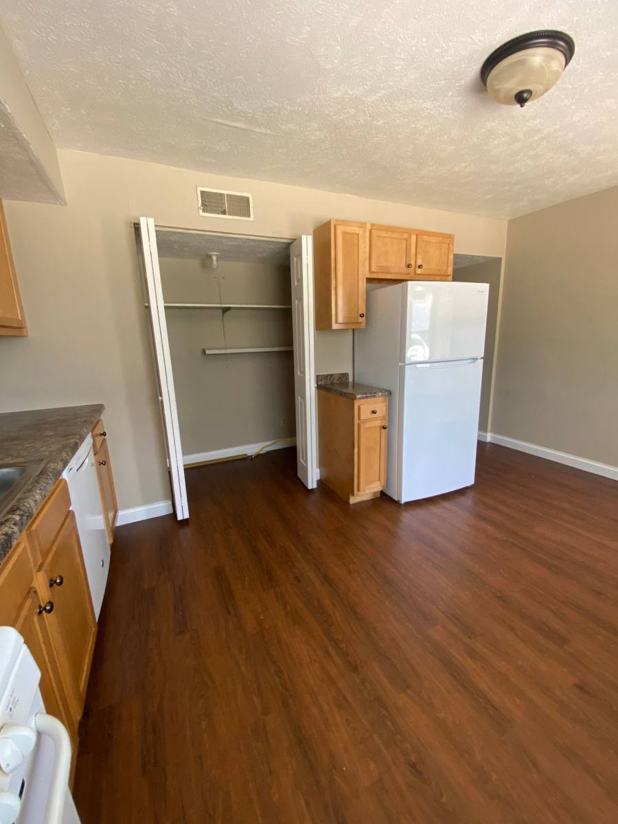 Townhouse for rent at 331 Riley Dr, Bloomington, IL 61701