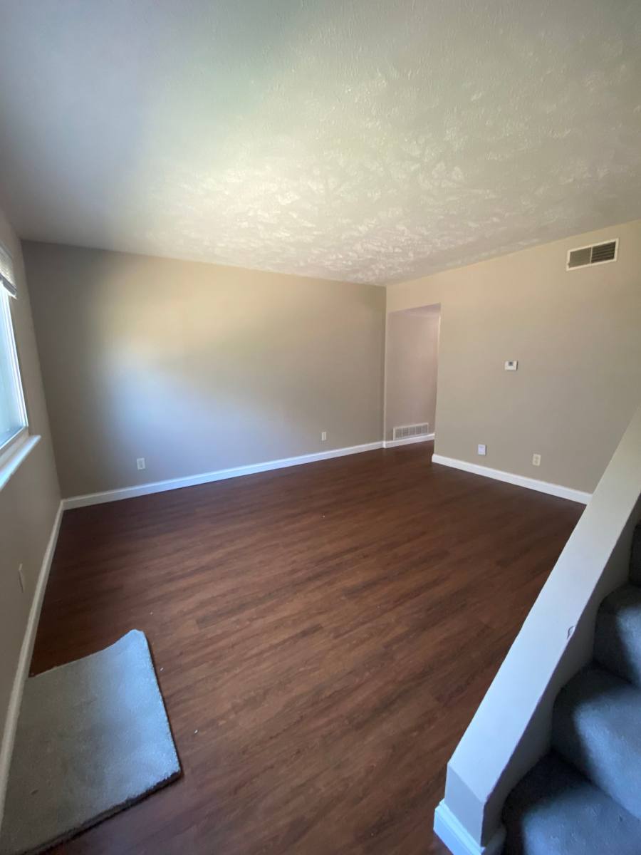 Townhouse for rent at 331 Riley Dr, Bloomington, IL 61701