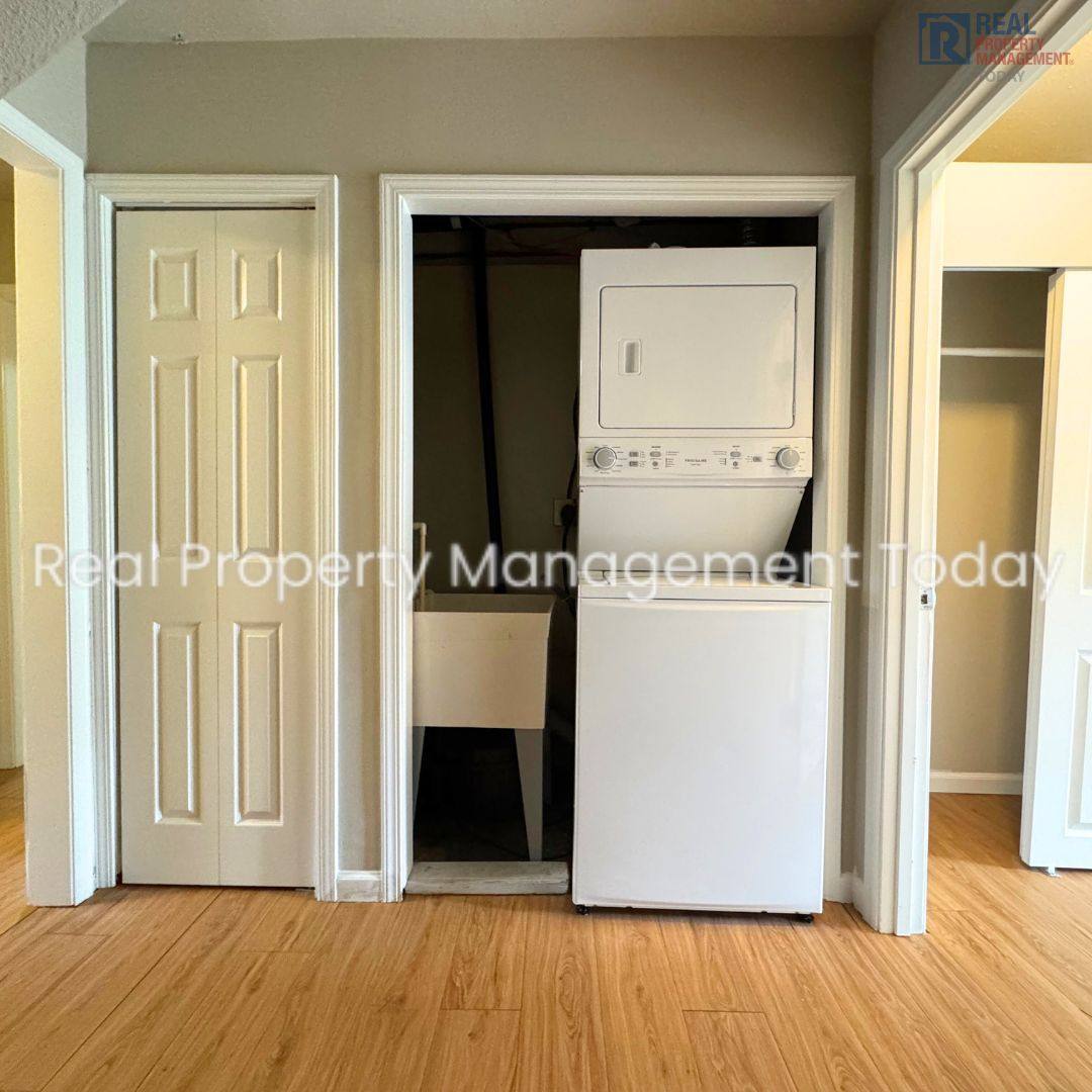 Townhouse for rent at 514 & 516 N, Tacoma, WA 98403