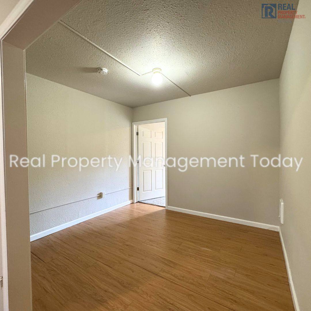Townhouse for rent at 514 & 516 N, Tacoma, WA 98403