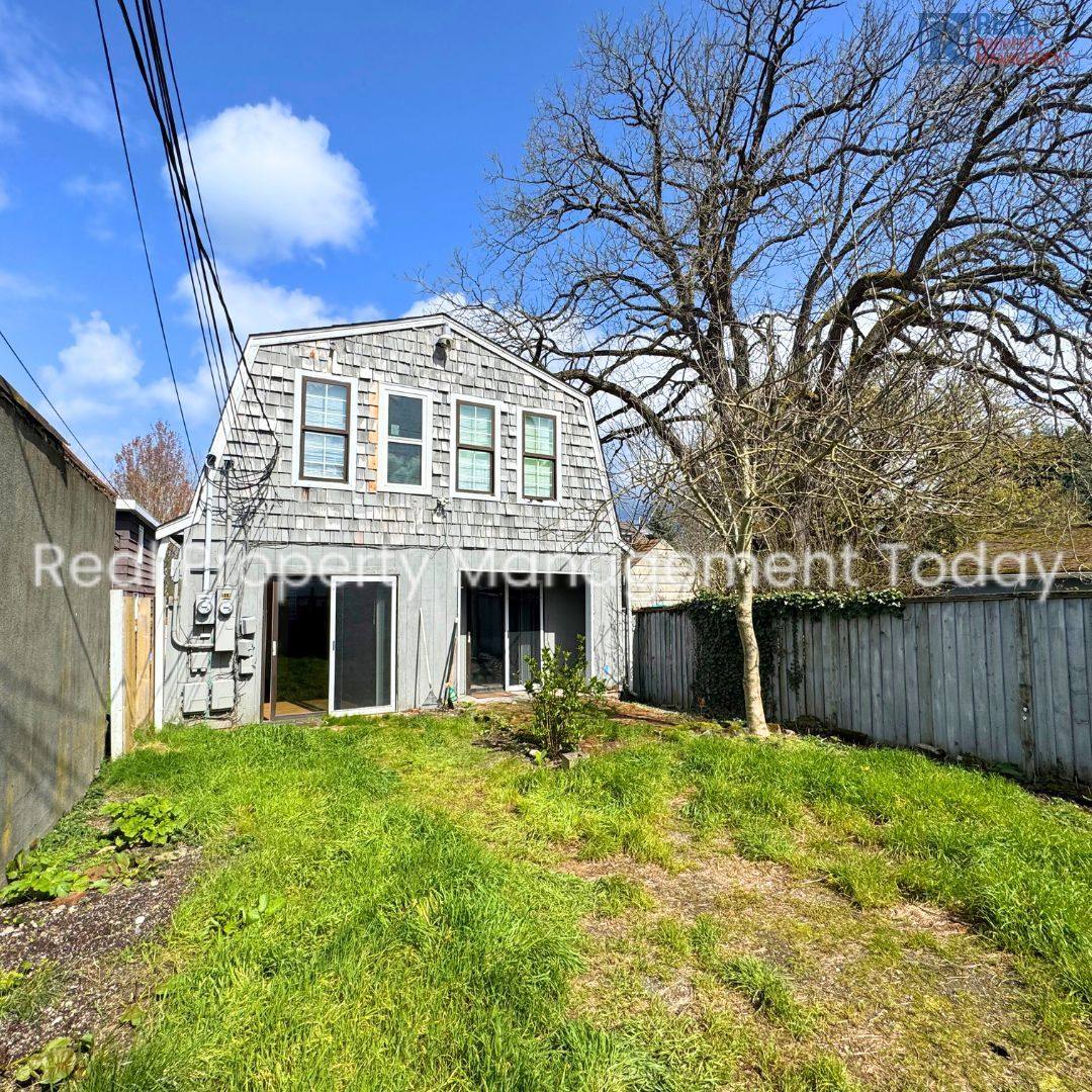 Townhouse for rent at 514 & 516 N, Tacoma, WA 98403