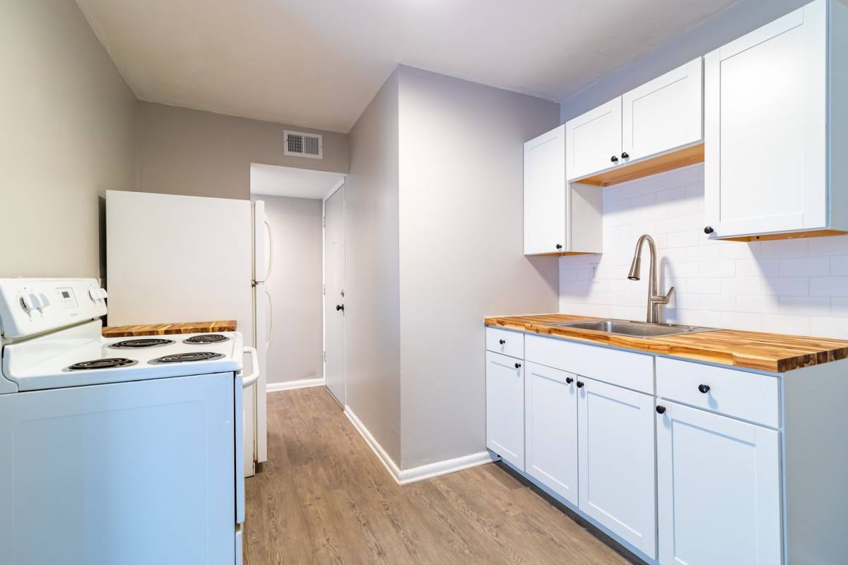 Apartment for rent at 4060 Park Fulton Oval, Cleveland, OH 44144