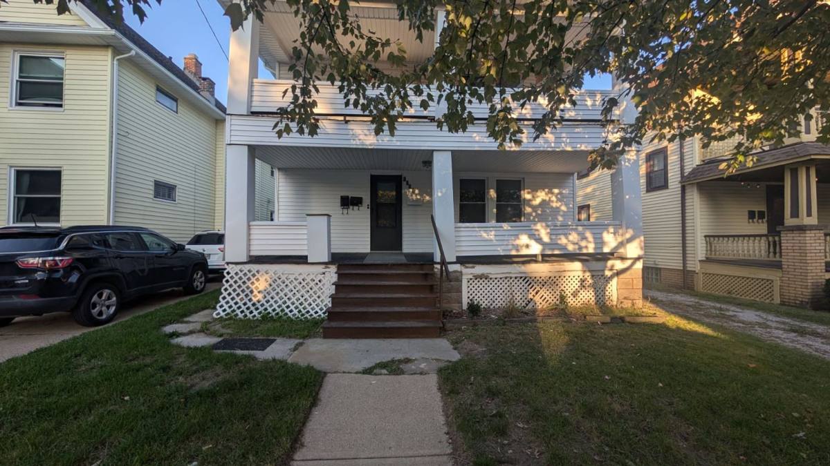 Apartment for rent at 1280 Fry Ave, Lakewood, OH 44107