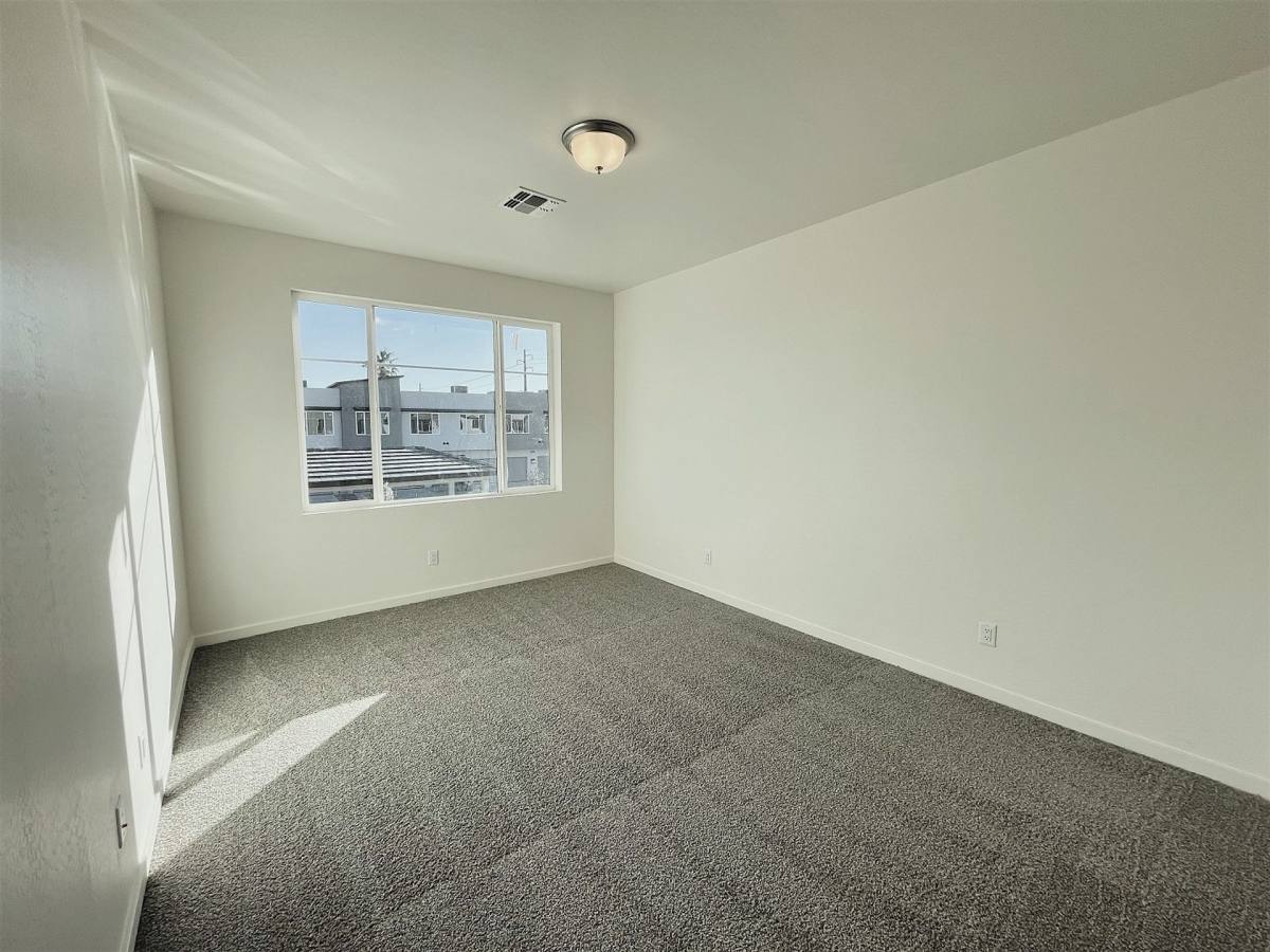 Townhouse for rent at 701 N McQueen Rd, Chandler, AZ 85225