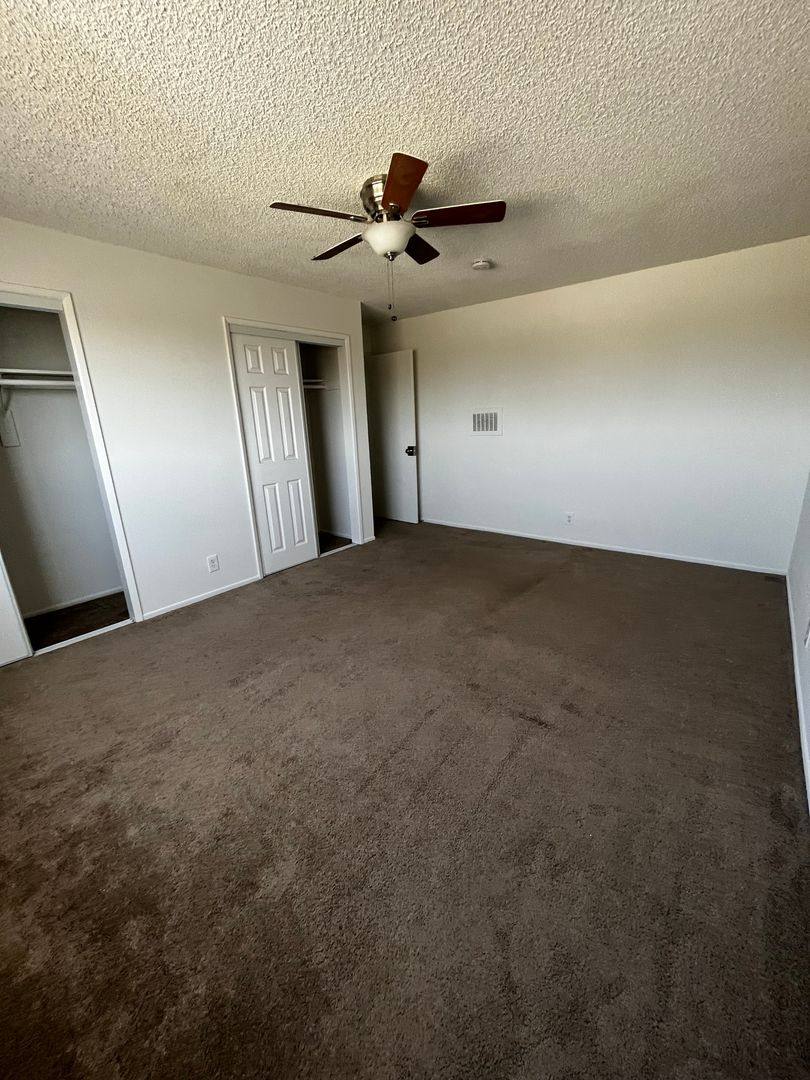 Apartment for rent at 4141 Rosecrans Ave, Hawthorne, CA 90250