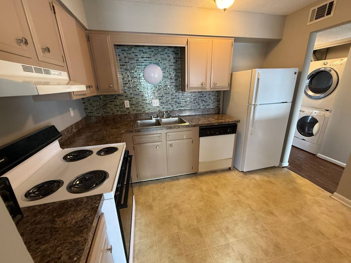 Townhouse for rent at 1316 Roosevelt Ave, New Albany, IN 47150
