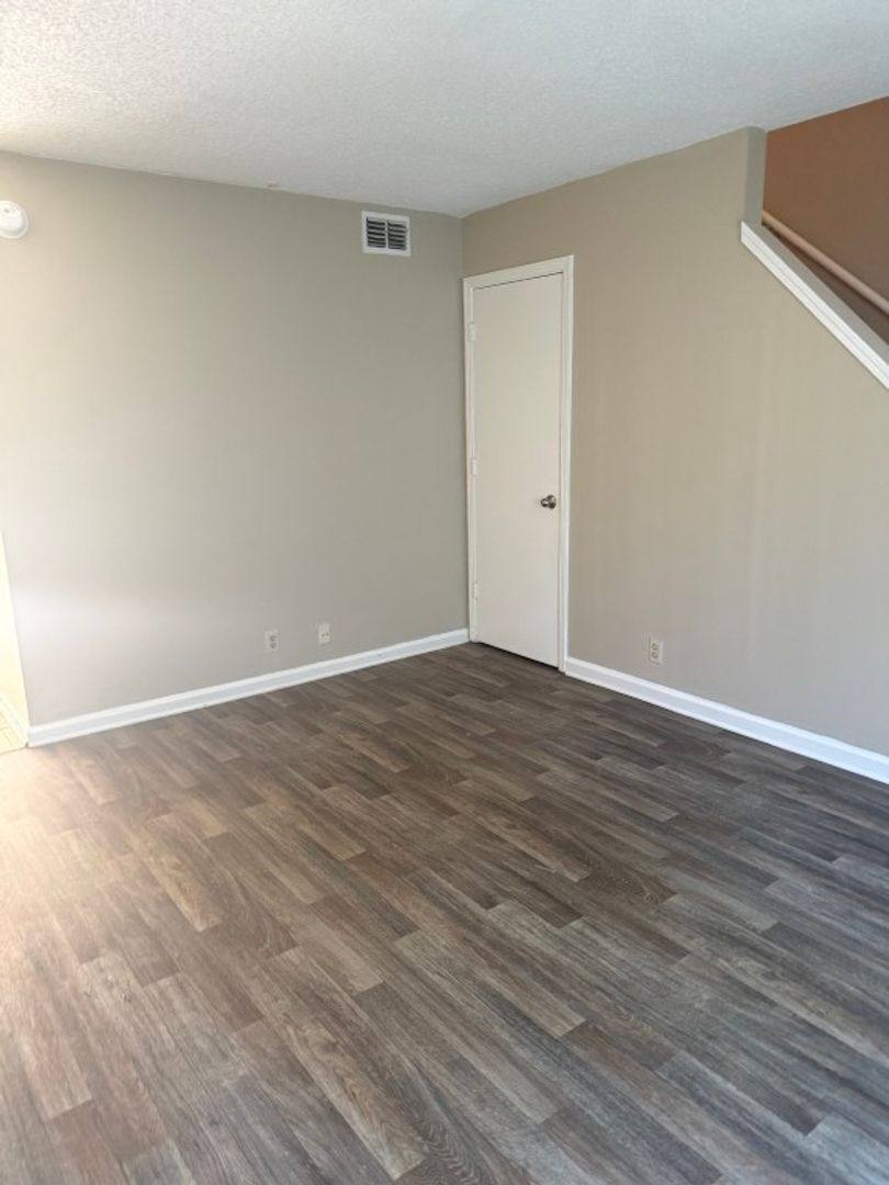 Townhouse for rent at 617 Castlegate Dr, Nashville, TN 37217