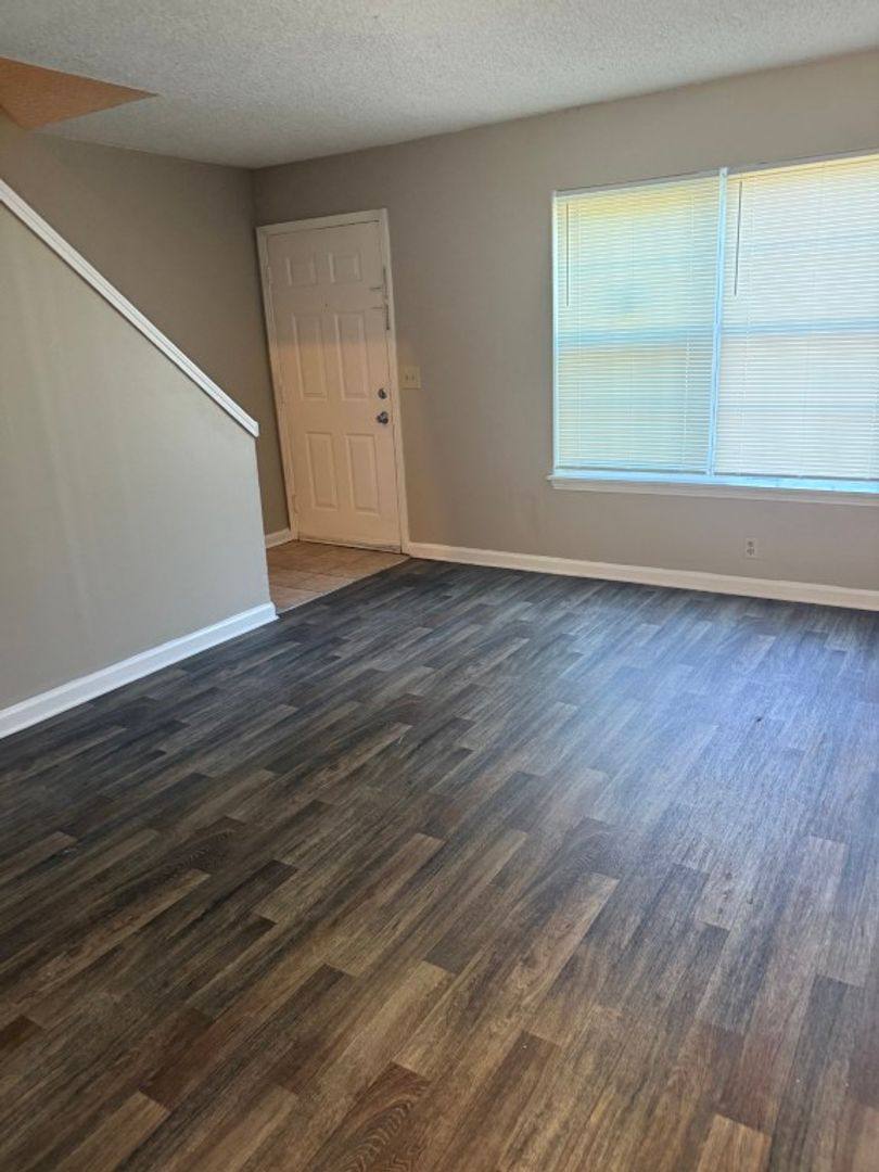 Townhouse for rent at 617 Castlegate Dr, Nashville, TN 37217