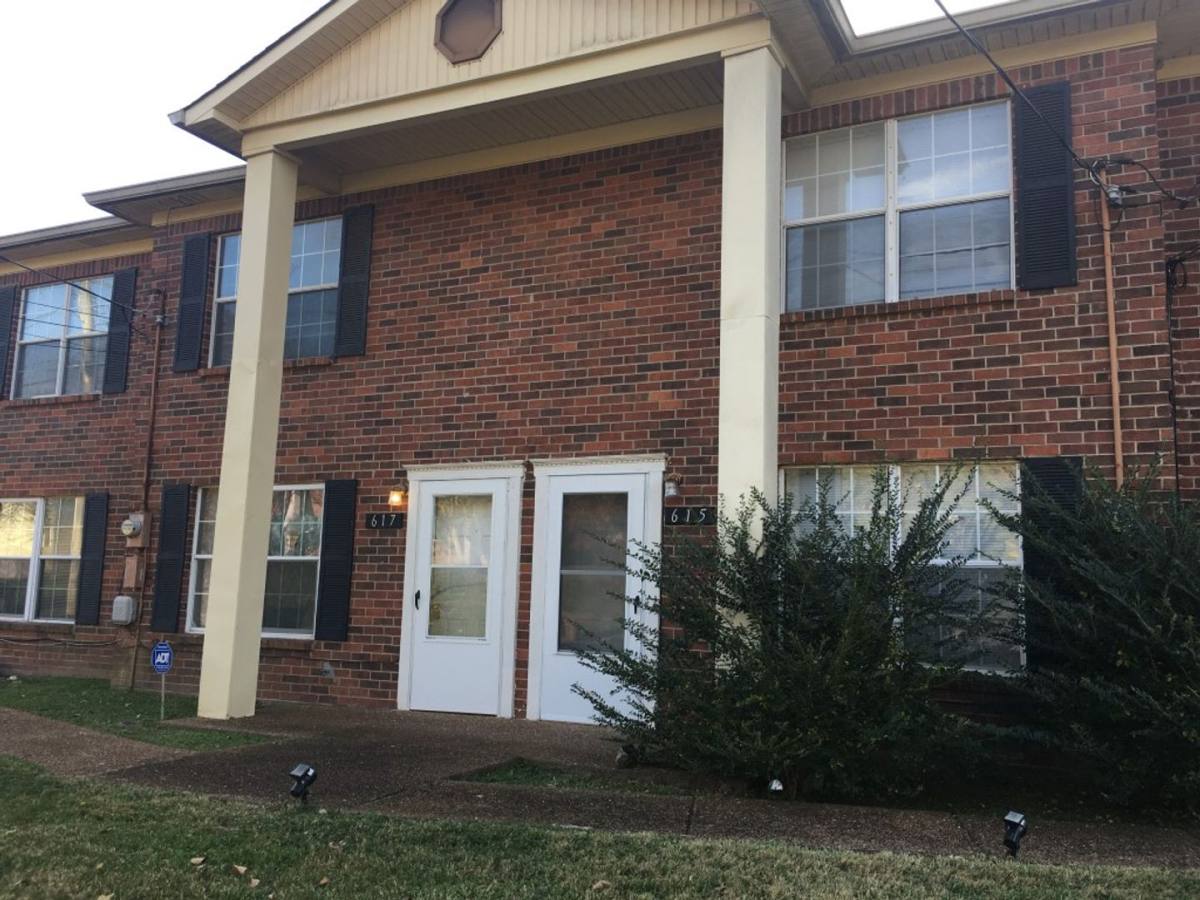 Townhouse for rent at 617 Castlegate Dr, Nashville, TN 37217