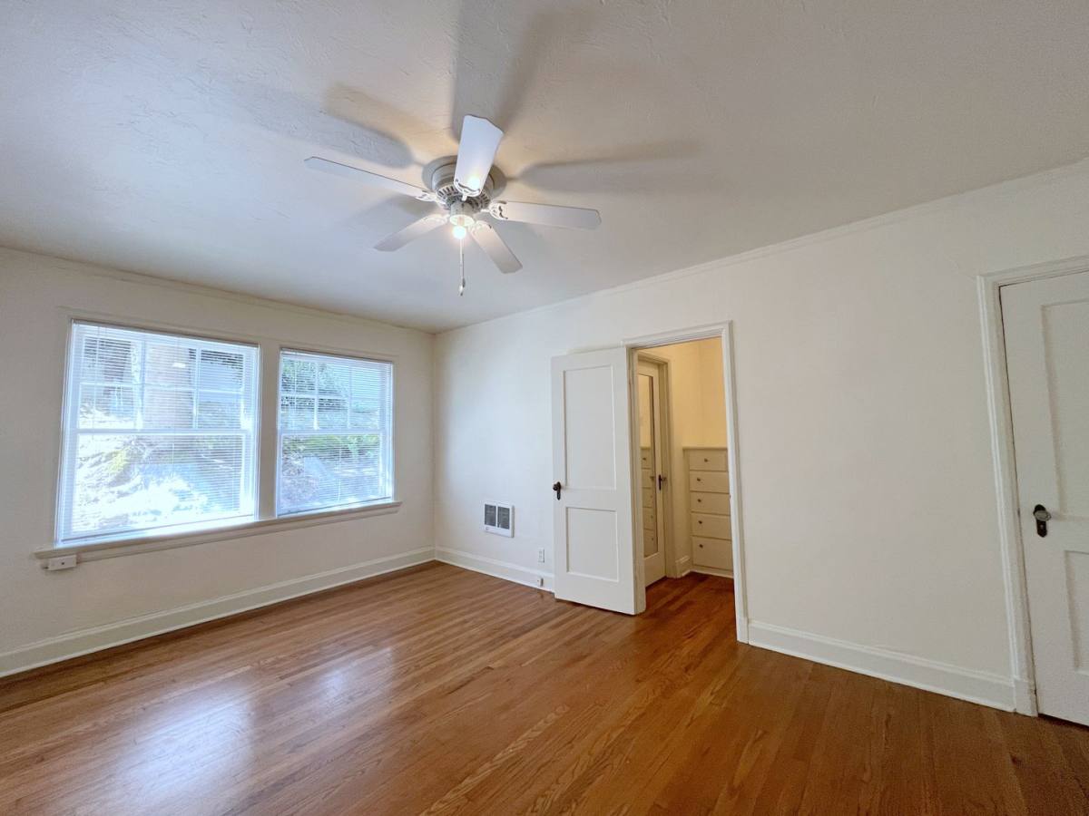 Apartment for rent at 1949 NW Everett St, Portland, OR 97209