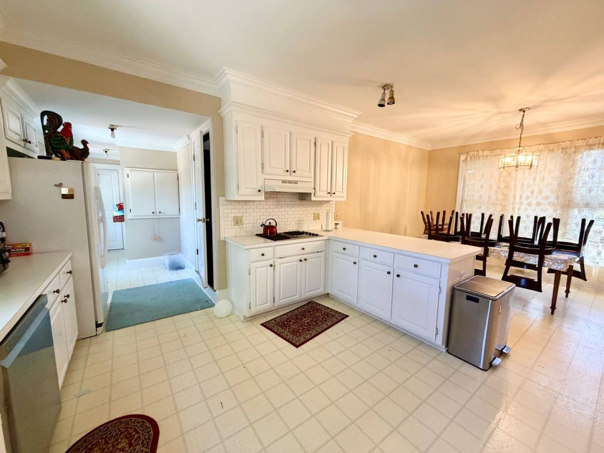 House for rent at 525 Meadow Brook Dr, Columbia, SC 29223