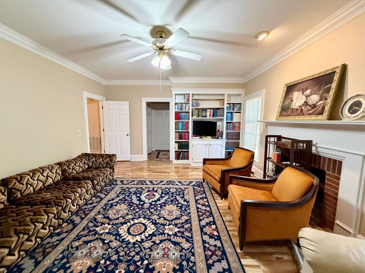 House for rent at 525 Meadow Brook Dr, Columbia, SC 29223