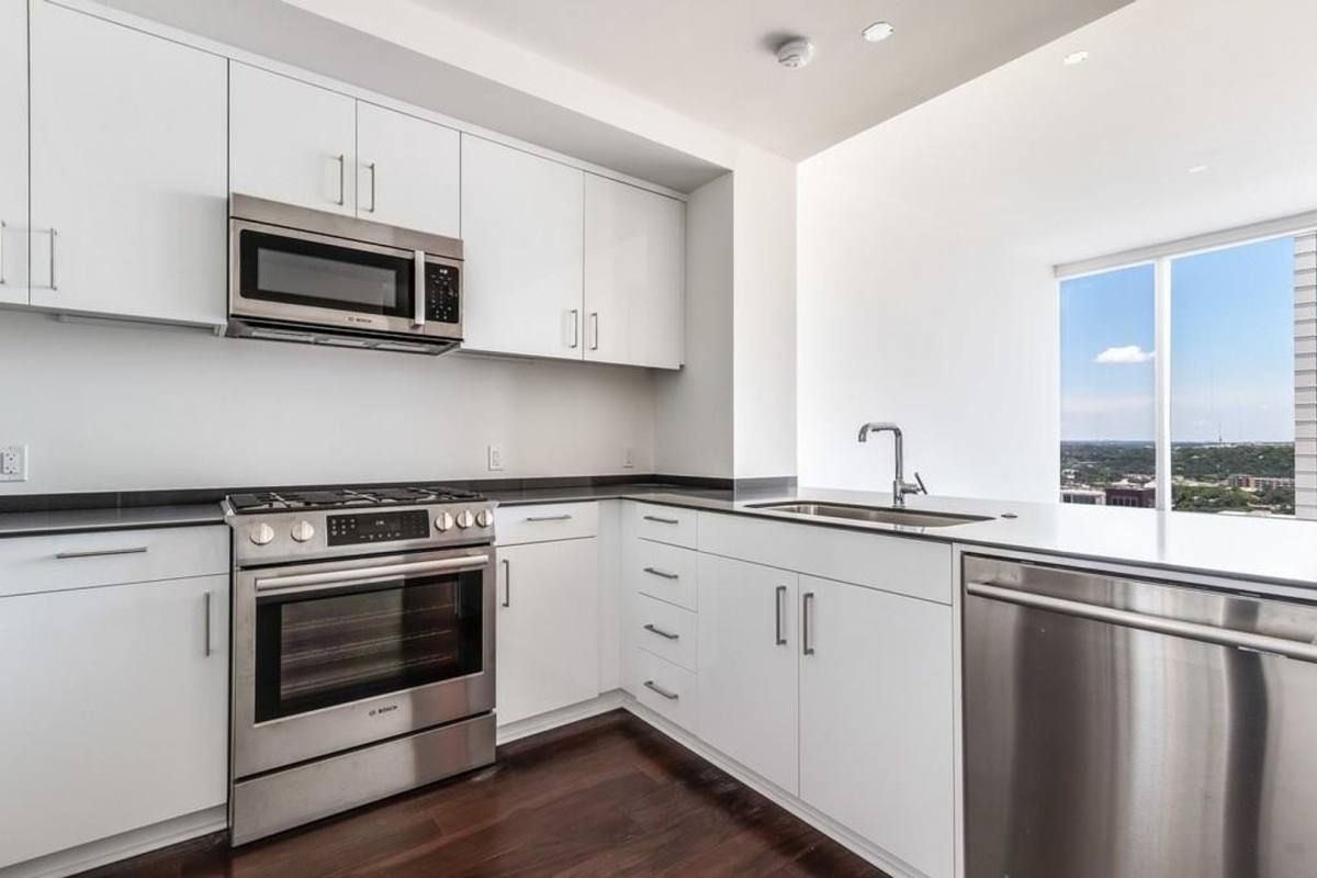 Apartment for rent at 301 W Ave, Austin, TX 78701