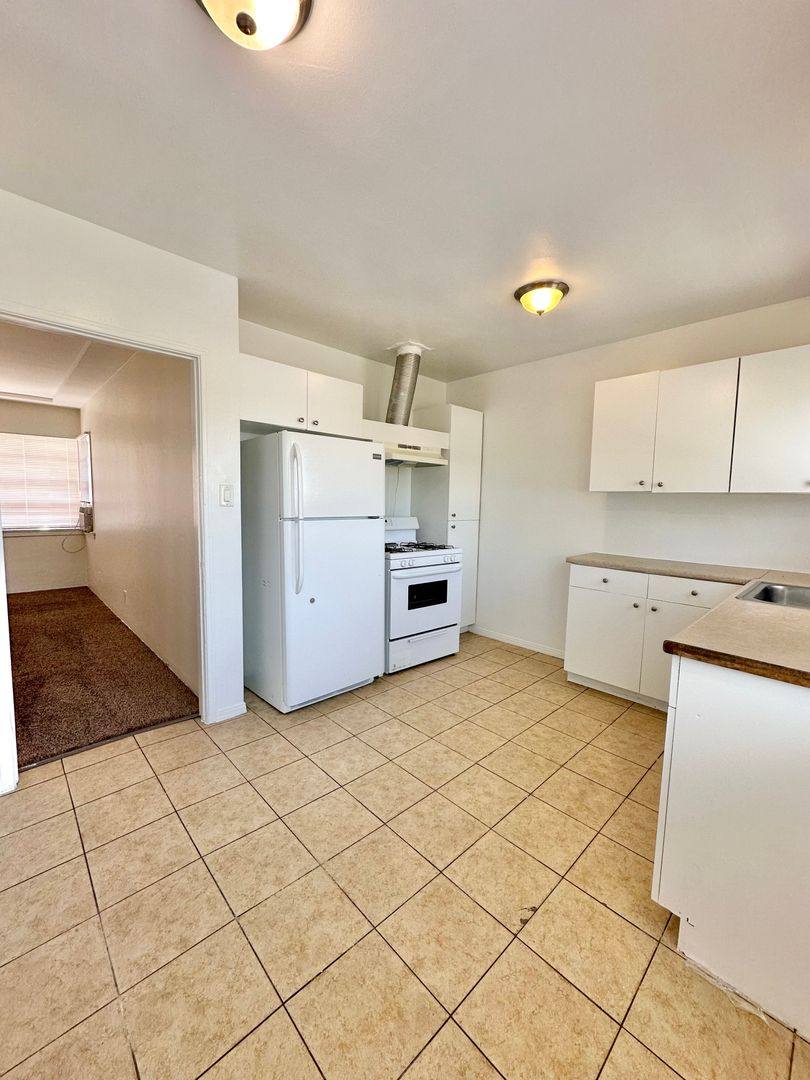 Apartment for rent at 1833-1843 Daisy Ave, Long Beach, CA 90806