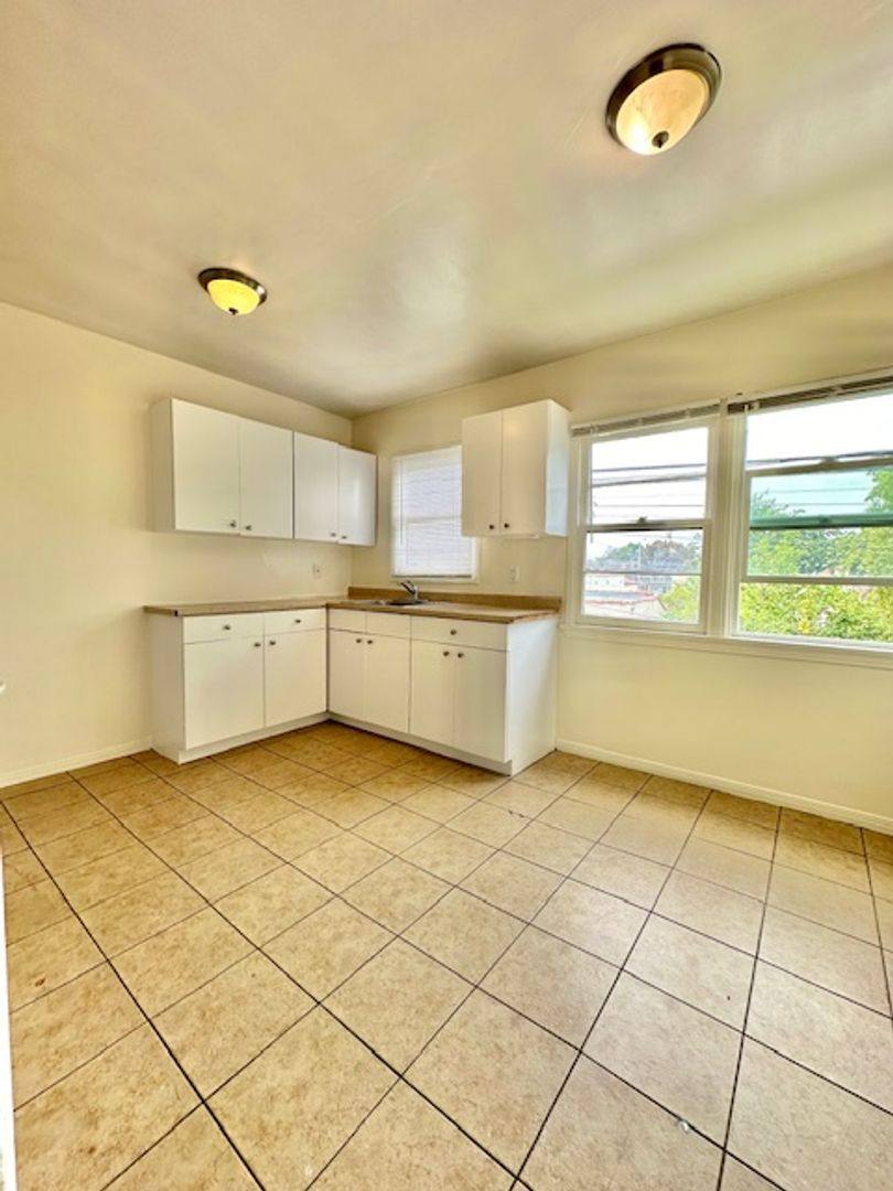 Apartment for rent at 1833-1843 Daisy Ave, Long Beach, CA 90806