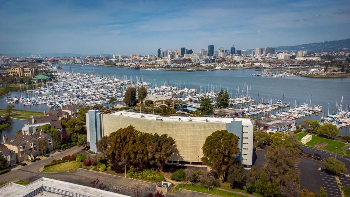 Apartment for rent at 1100 Pacific Marina, Alameda, CA 94501
