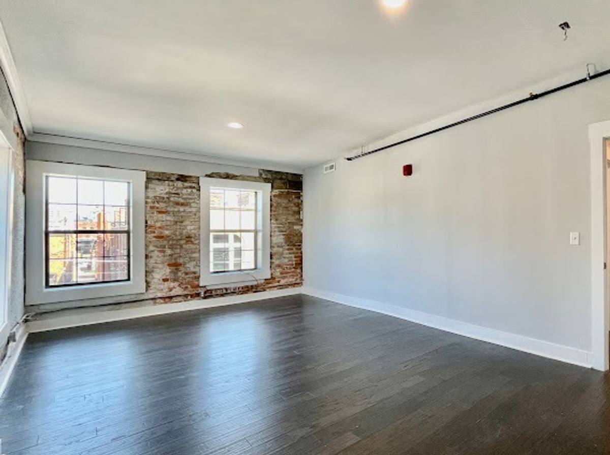 Apartment for rent at 809-813 Madison Ave, Covington, KY 41011
