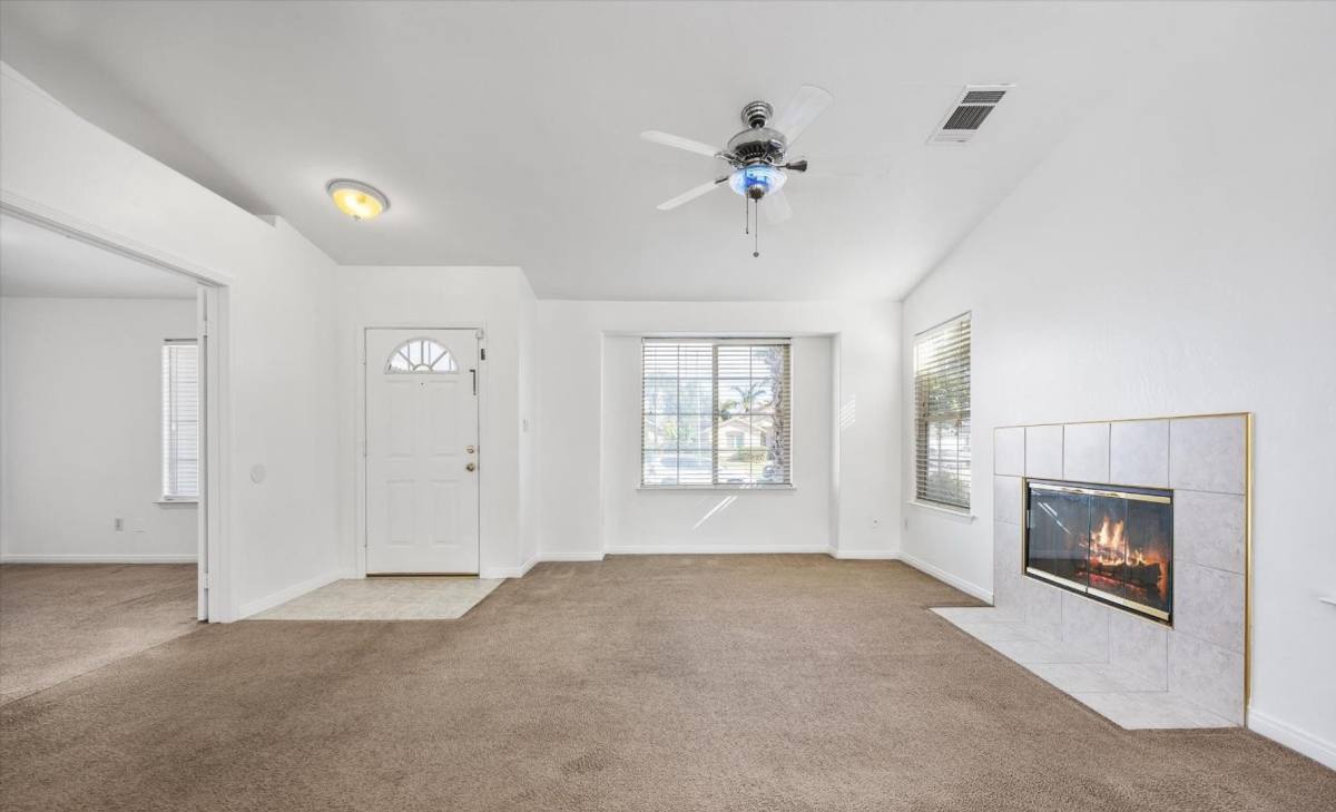 House for rent at 3921 White Sands Dr, Bakersfield, CA 93313
