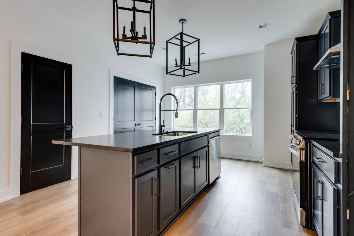 Townhouse for rent at 862 W Sharpe Ave, Nashville, TN 37206