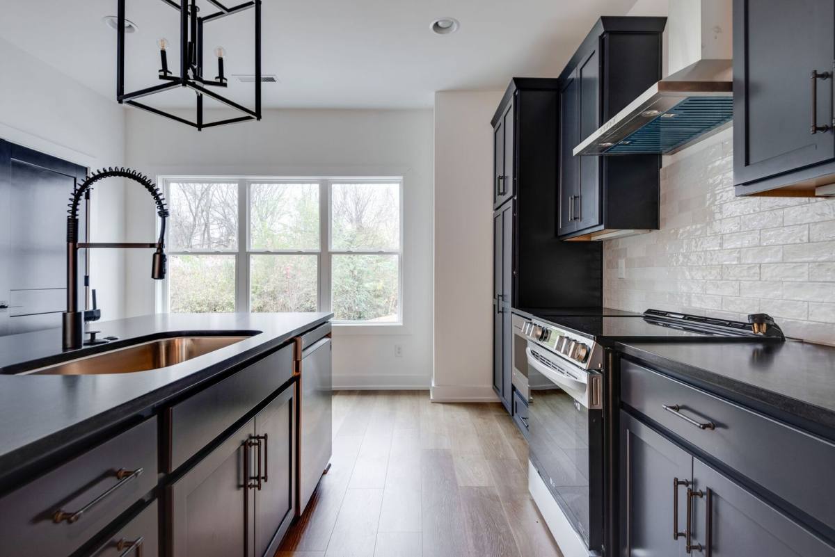 Townhouse for rent at 862 W Sharpe Ave, Nashville, TN 37206