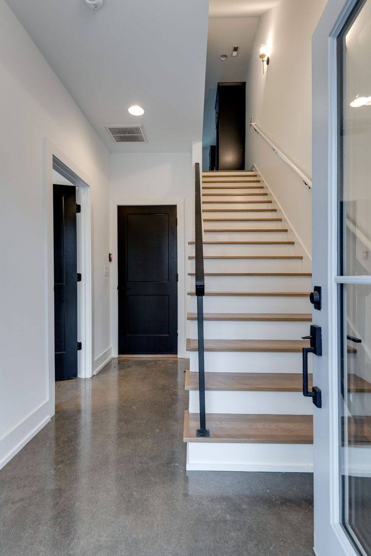 Townhouse for rent at 862 W Sharpe Ave, Nashville, TN 37206