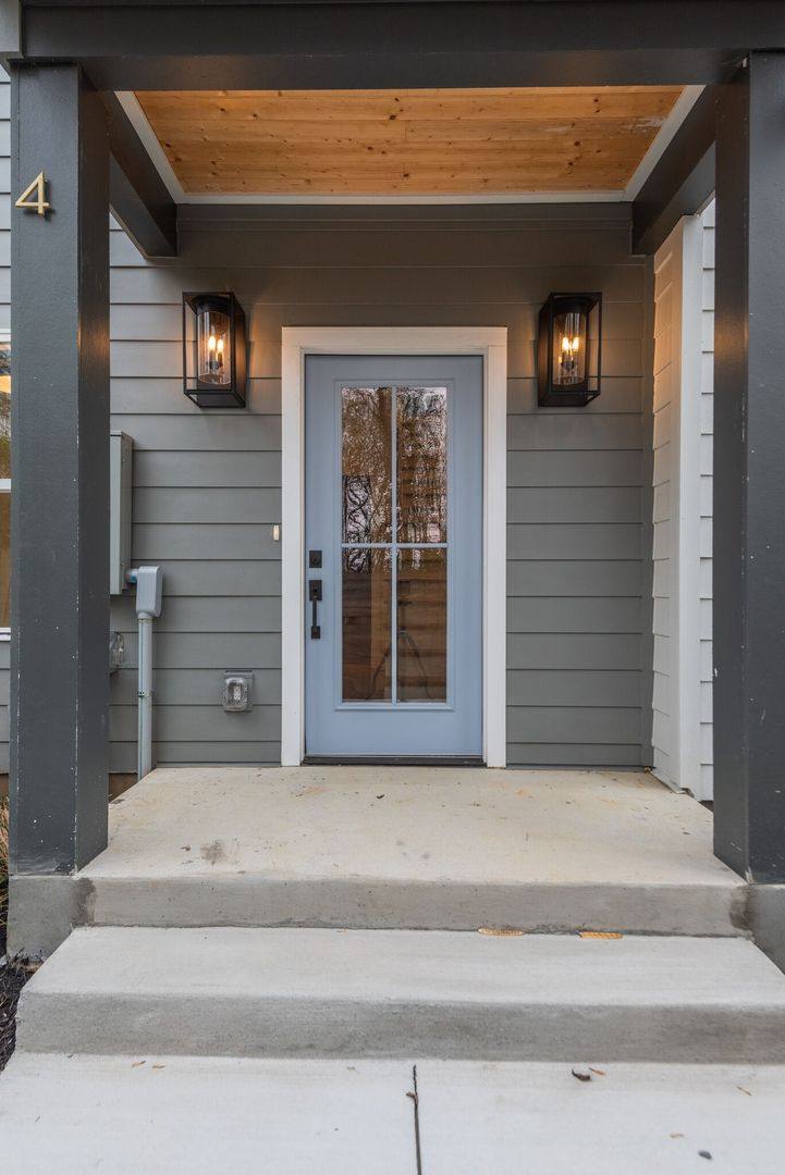 Townhouse for rent at 862 W Sharpe Ave, Nashville, TN 37206
