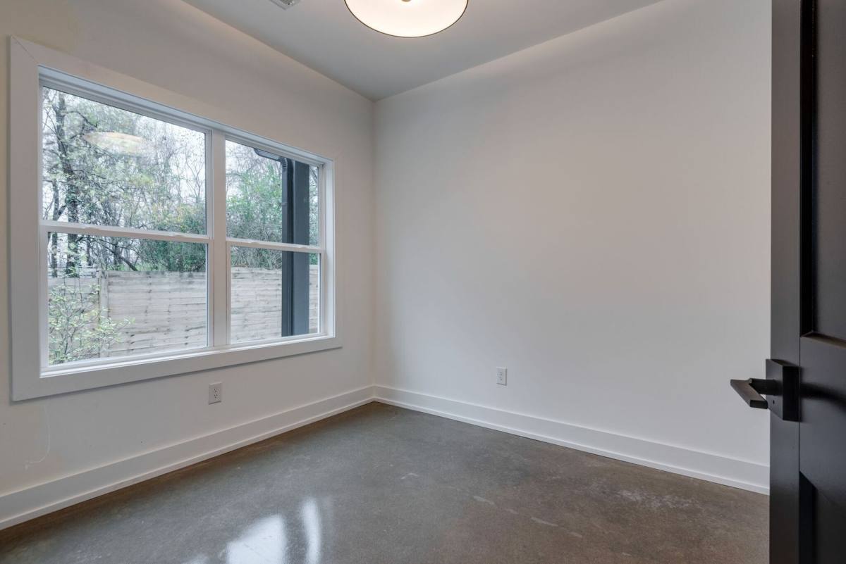 Townhouse for rent at 862 W Sharpe Ave, Nashville, TN 37206