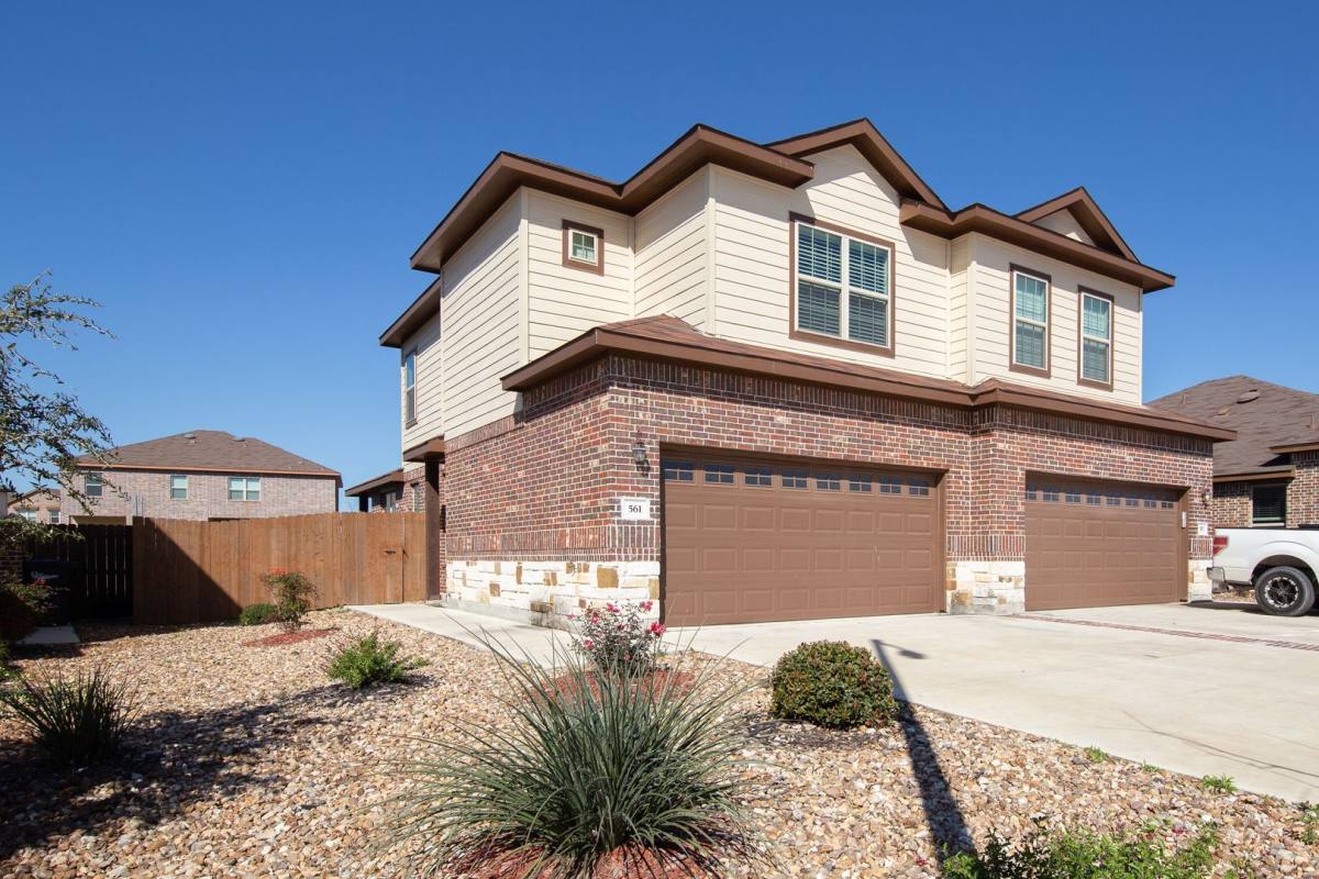 Townhouse for rent at 561 Creekside Forest, New Braunfels, TX 78130