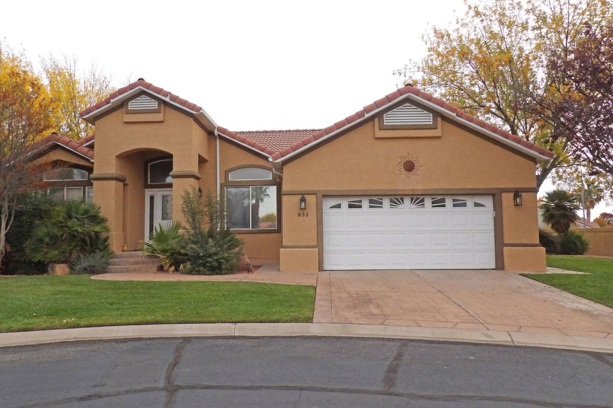 House for rent at 853 W Kestrel Court, Washington, UT 84780