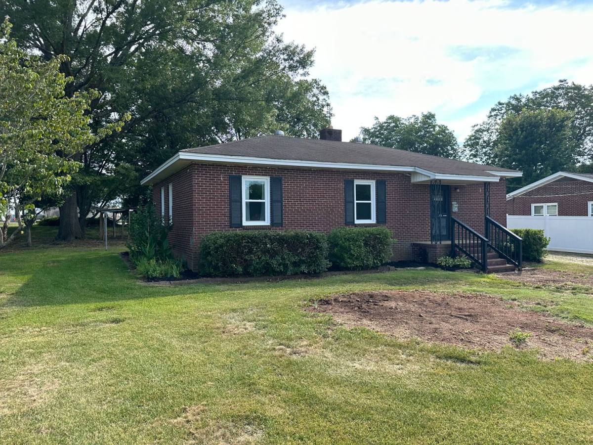 Apartment for rent at 1116 Cornelia Cr, Greenwood, SC 29646