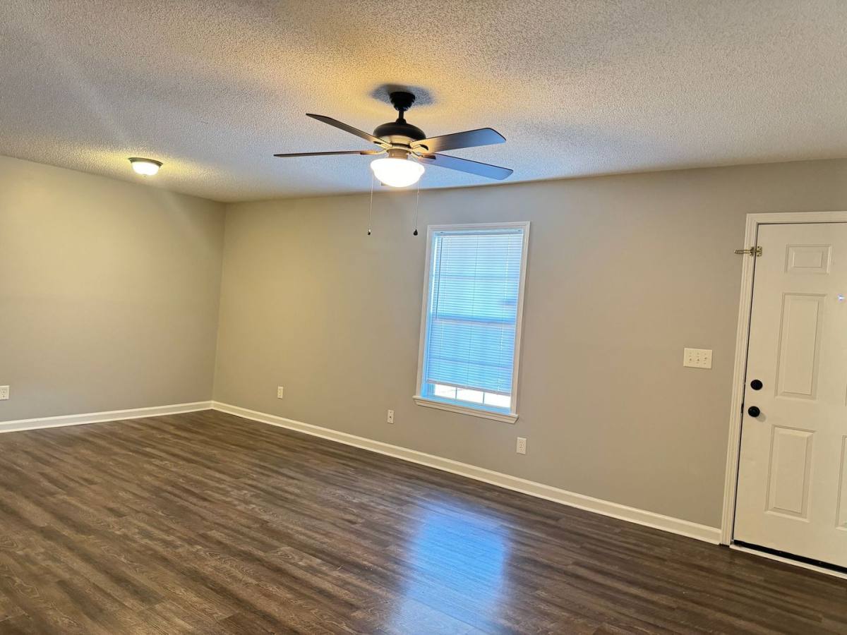 Apartment for rent at 3895 NE Dr, Clarksville, TN 37040