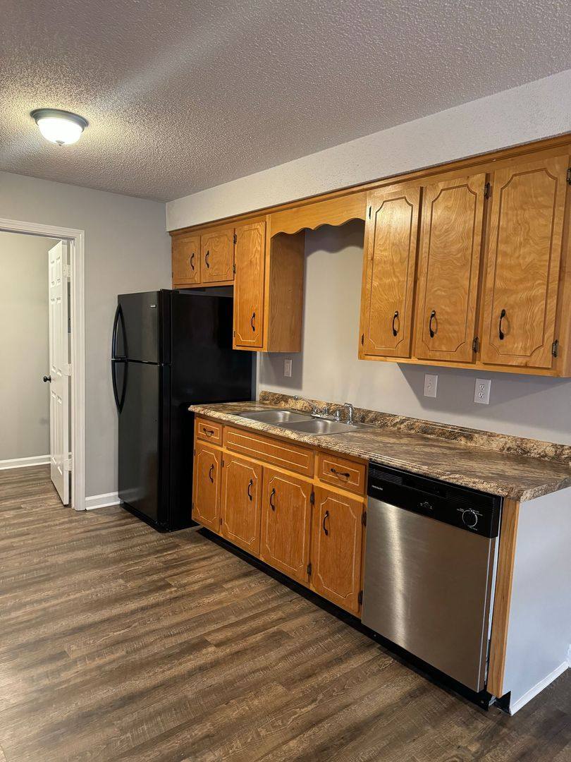 Apartment for rent at 3895 NE Dr, Clarksville, TN 37040