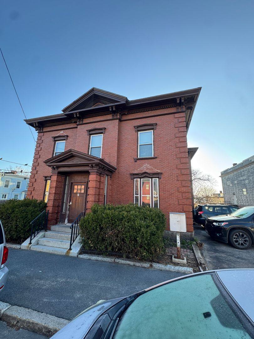 Apartment for rent at 7 Green St, Biddeford, ME 04005