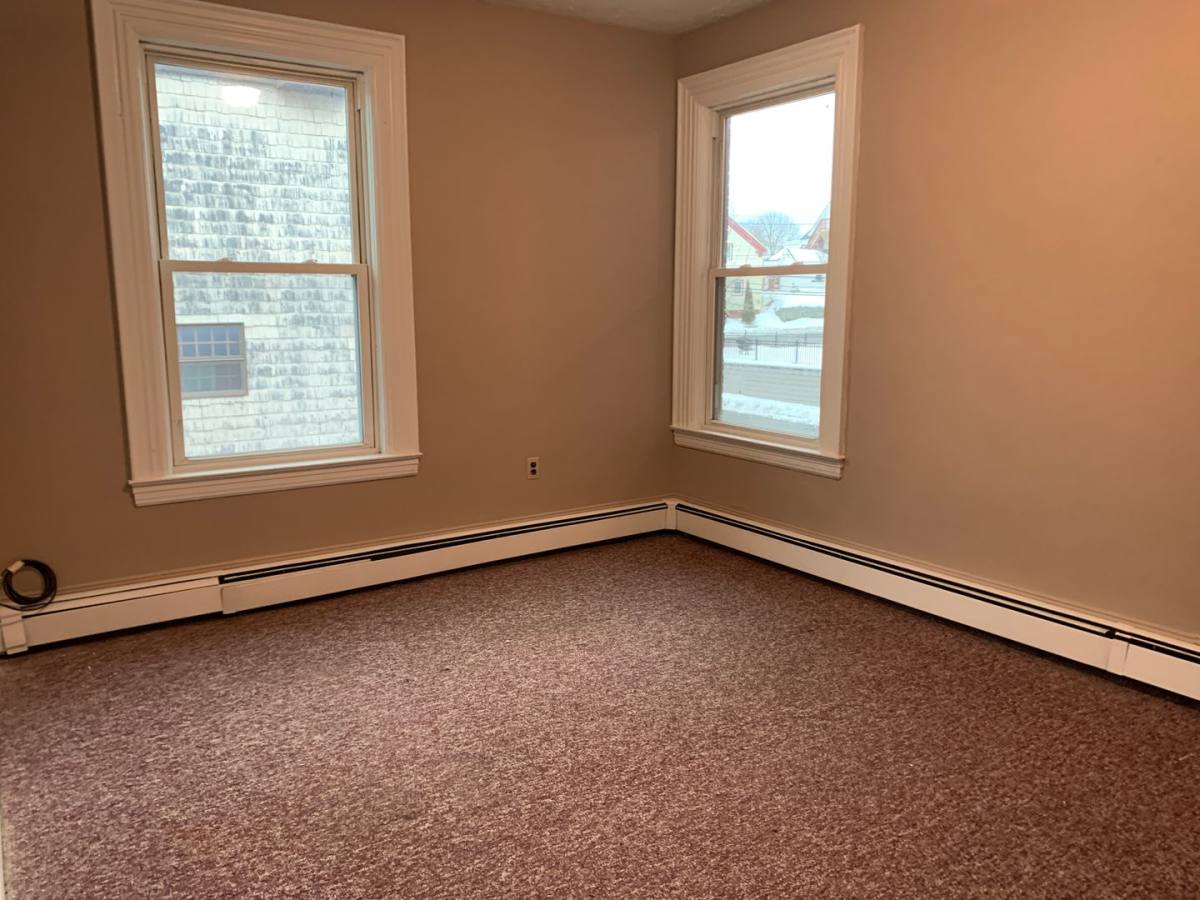 Apartment for rent at 7 Green St, Biddeford, ME 04005