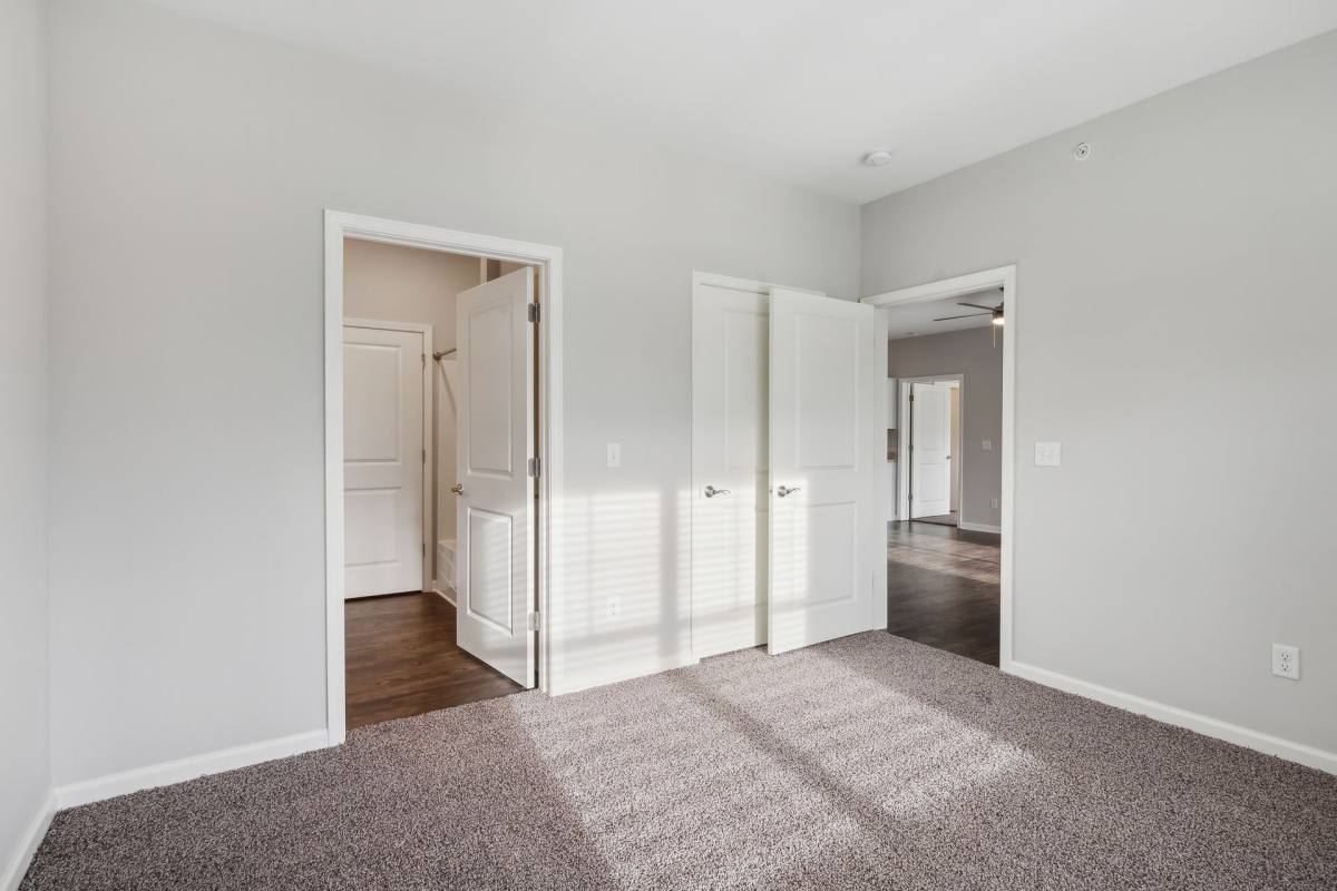 Apartment for rent at 2239 Charlestown Rd, New Albany, IN 47150