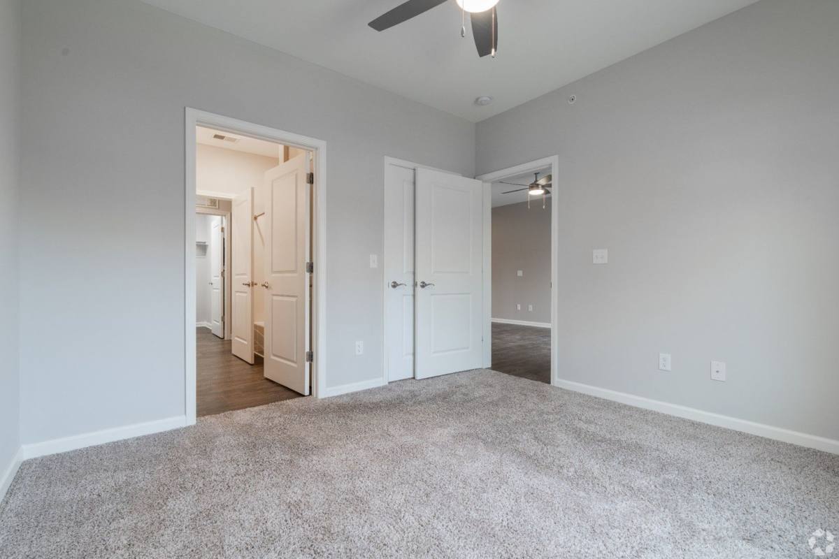 Apartment for rent at 2239 Charlestown Rd, New Albany, IN 47150