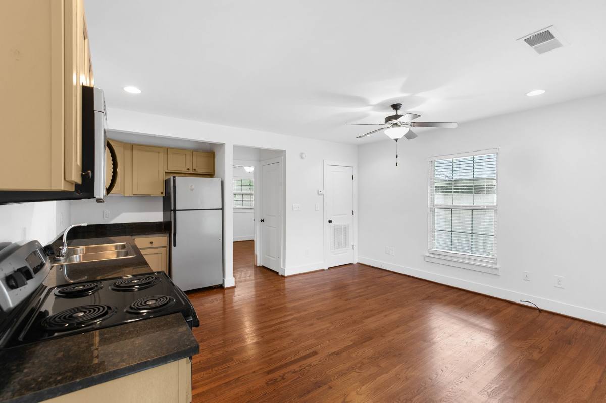 Apartment for rent at 731 16th Ave S, Birmingham, AL 35205