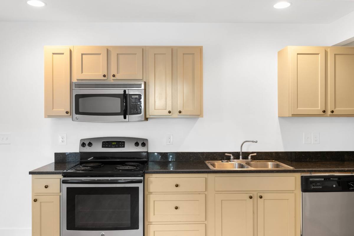 Apartment for rent at 731 16th Ave S, Birmingham, AL 35205